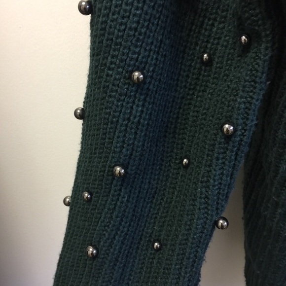 Sweater - Picture 3 of 3